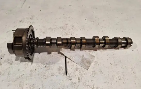 Opel Astra J Camshaft 55562231