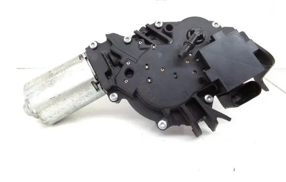 Volkswagen Golf Plus Rear window wiper motor 0390201809 5M0955711