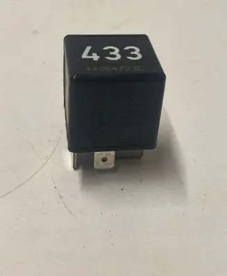 Volkswagen PASSAT B6 Other relay 3D0951253A PA66GF25 V23134B59X41B
