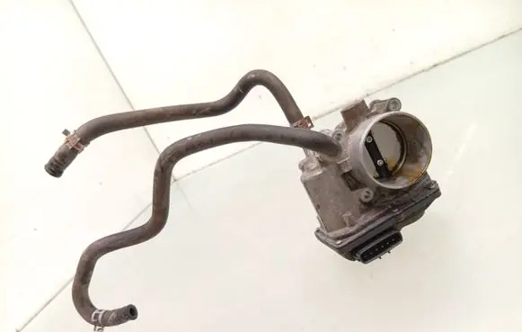 Toyota Prius+ (ZVW40) Throttle valve 220300T110