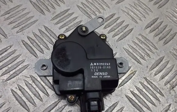 Mitsubishi Galant A/C air flow flap actuator/motor MR292262
