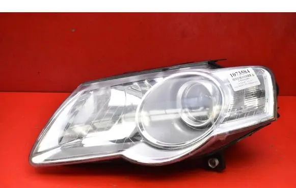 Volkswagen PASSAT B6 Headlight/headlamp 0000