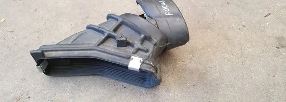 Ford Focus Air intake duct part AV619A675AD