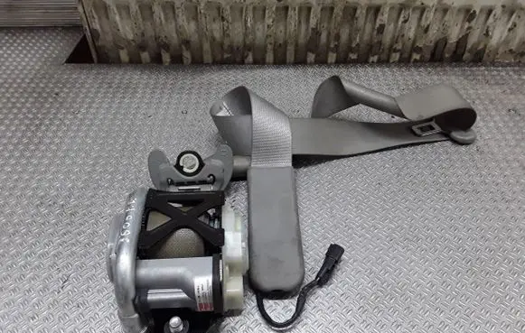 Hyundai Santa Fe Front seatbelt 888800W000J4