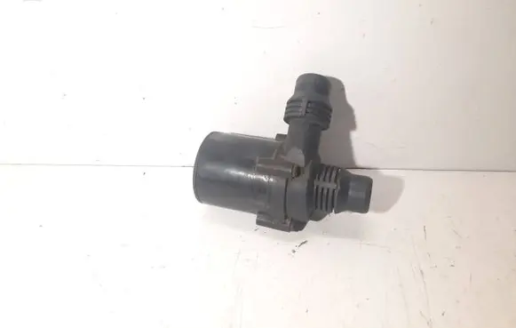 BMW 5 E39 Electric auxiliary coolant/water pump 8381989