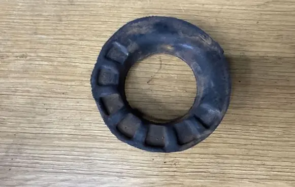 Toyota Auris 150 Rear coil spring rubber mount 7482570010