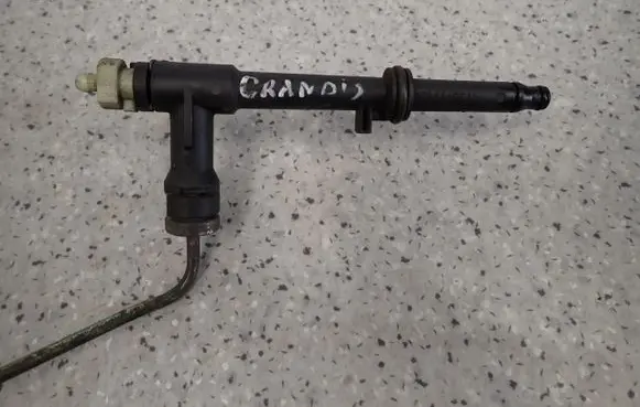 Mitsubishi Grandis Clutch slave cylinder 