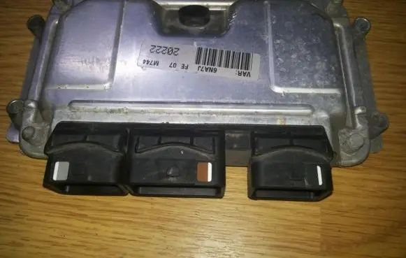 Citroen Xsara Picasso Engine control unit/module 0261206633 9637839580