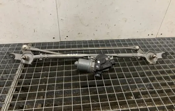 Chevrolet Camaro Front wiper linkage and motor 84498919