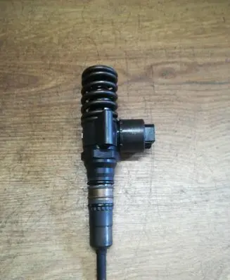 Skoda Octavia Mk2 (1Z) Fuel injector 03G130073G