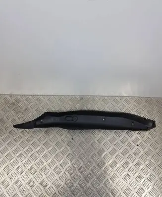 Fender end trim