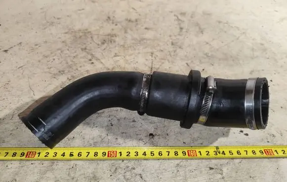 Intercooler hose/pipe
