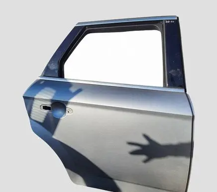 Ford Mondeo MK IV Rear door