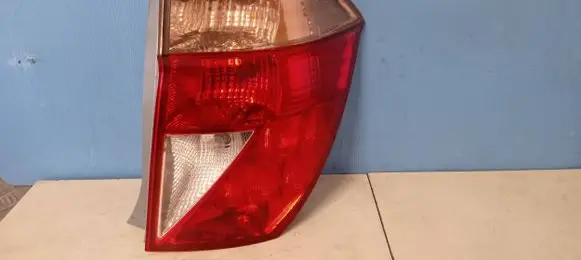 Honda FR-V Rear/tail lights