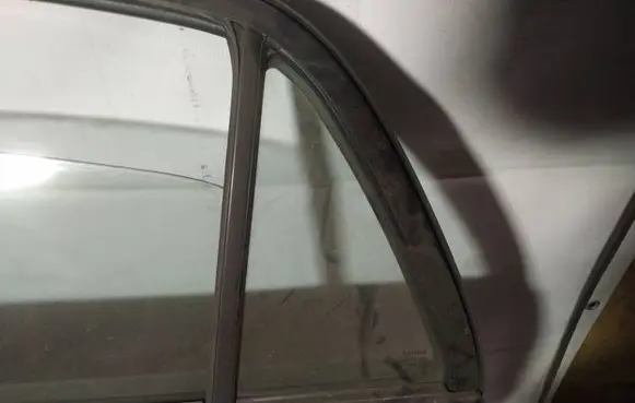 Toyota Corolla E120 E130 Rear vent window glass as2