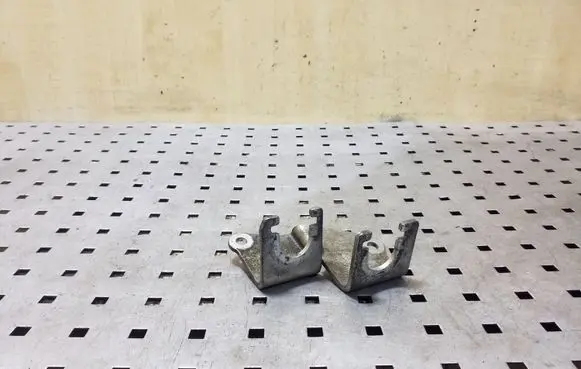 Mini Cooper Countryman R60 Gear shift cable bracket 