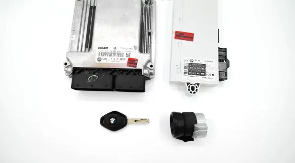 BMW 5 E60 E61 Engine ECU kit and lock set 7811898 13617811898 0281012190