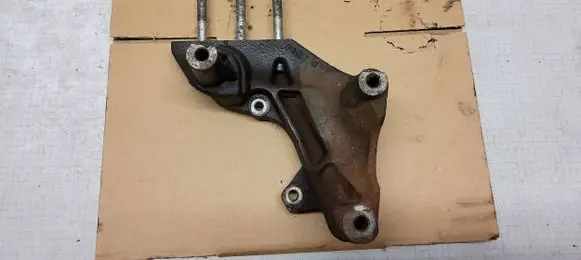 Mitsubishi Outlander Engine mounting bracket