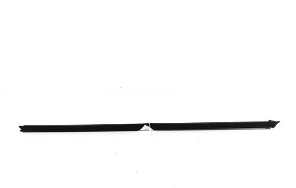Mitsubishi Outlander Front door trim bar 5727A449