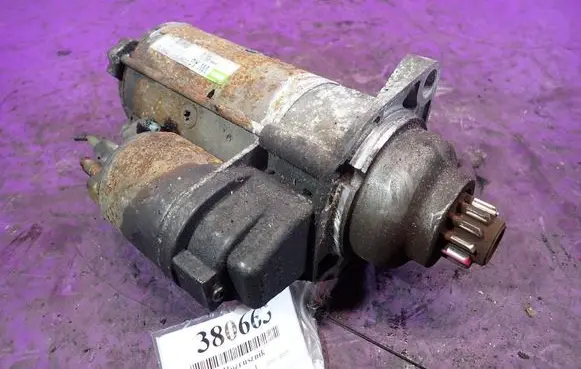 Skoda Octavia Mk2 (1Z) Starter motor 02A911024G