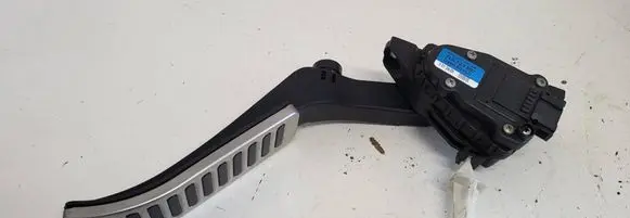 Volkswagen Touareg I Accelerator throttle pedal 6PV00777024 7L6723507