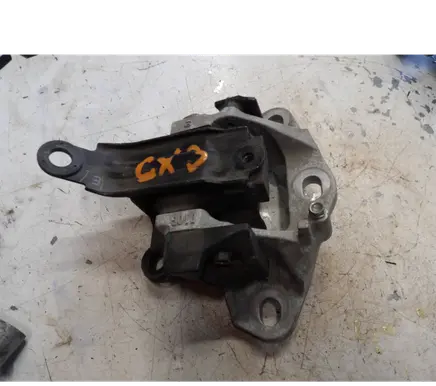 Mazda CX-3 Gearbox mounting bracket