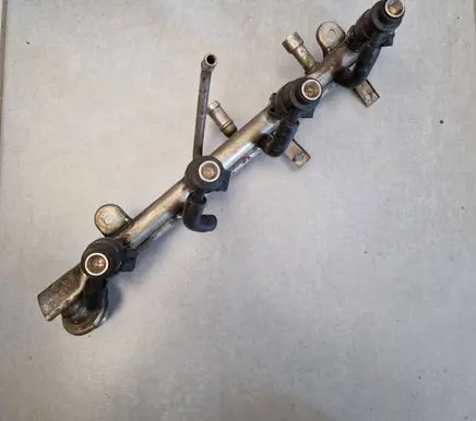 BMW 3 E46 Fuel main line pipe 1435910 1247931
