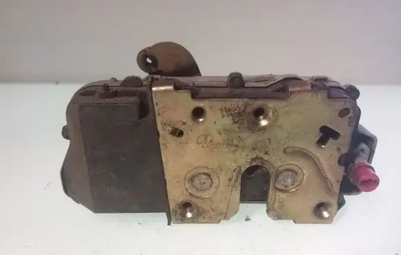 Peugeot 406 Rear door lock