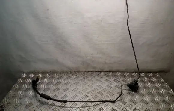 Volkswagen Tiguan Clutch pipe/line 