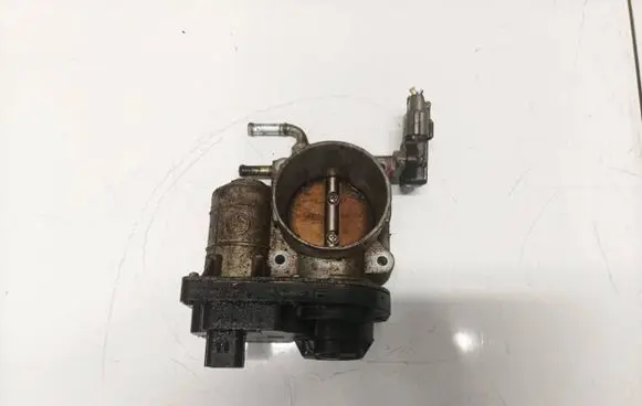 Subaru Legacy Throttle valve