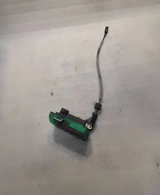Volvo XC90 Front door lock 30663047