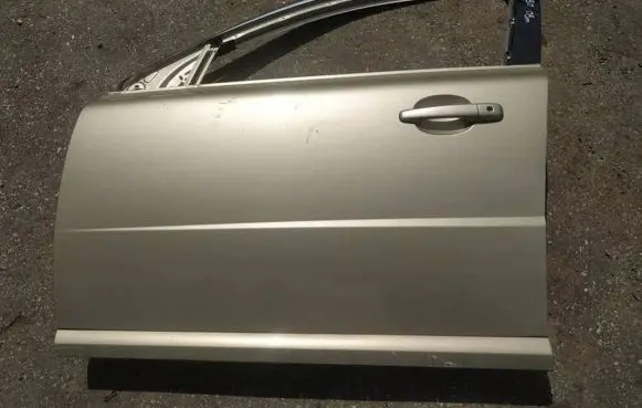 Volvo S80 Front door rudos