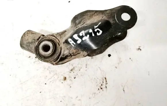 Peugeot 3008 I Engine mounting bracket