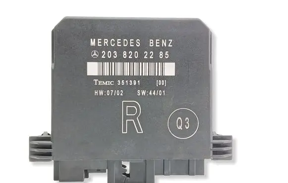 Mercedes-Benz C W203 Door control unit/module 2038202285 351391
