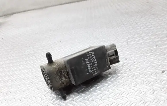 Toyota Yaris Windscreen/windshield washer pump 8533010290
