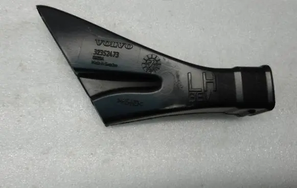 Volvo XC40 Air intake hose/pipe 32352473 GB2BA