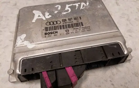 Audi A4 S4 B5 8D Engine control unit/module 8D0907401B 0281001811 0281001819