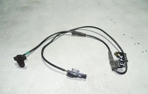 Hyundai Santa Fe ABS brake wheel speed sensor 956702B200