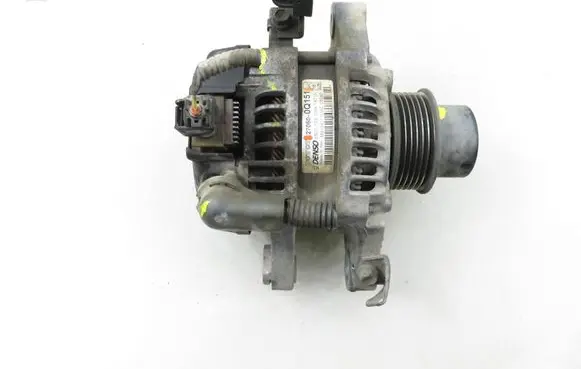 Toyota Yaris Generator/alternator 270600Q151