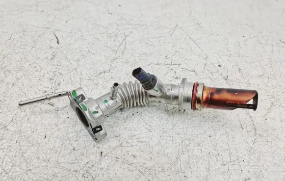 Ford Escape IV EGR valve line/pipe/hose LX6E9E470 LX6E9E470AA GHYFC