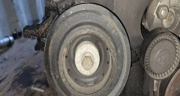 Nissan Tiida C11 Crankshaft pulley