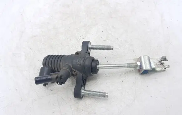 Toyota Auris 150 Clutch slave cylinder 0611300028