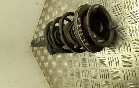 BMW 5 E60 E61 Front shock absorber with coil spring 6772219