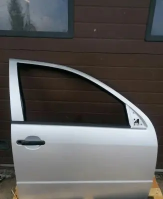 Skoda Fabia Mk1 (6Y) Front door
