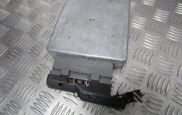 Ford Focus Engine control unit/module 98AB12K523AG 98AB-12K523-AG