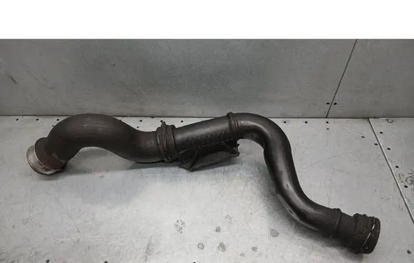 Volkswagen PASSAT B6 Intercooler hose/pipe 1K0145762