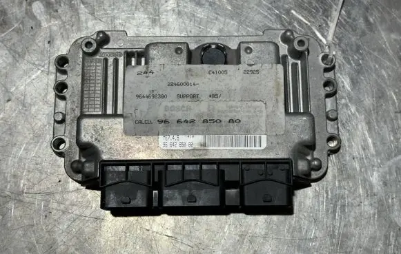 Citroen C4 I Engine control unit/module 9664285080