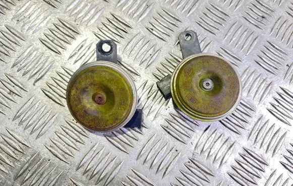 Suzuki Grand Vitara II Horn signal 2722001940 2721001810