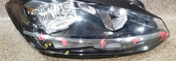Volkswagen Golf VII Headlight/headlamp