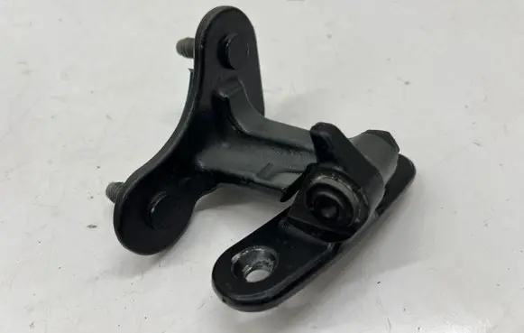 Mercedes-Benz GLE W167 Front door upper hinge